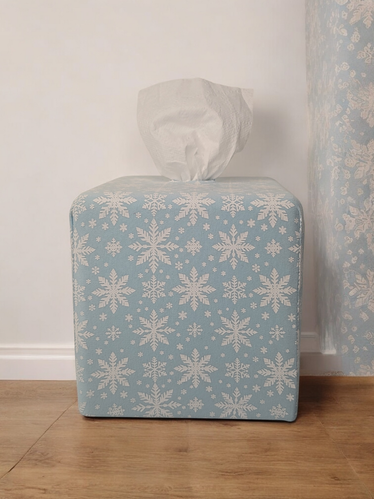 Winter Snow AchooBox